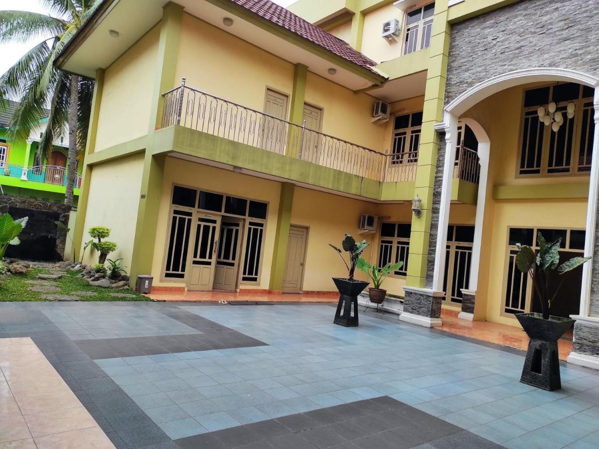 Hotel Randik Sekayu Luaran gambar